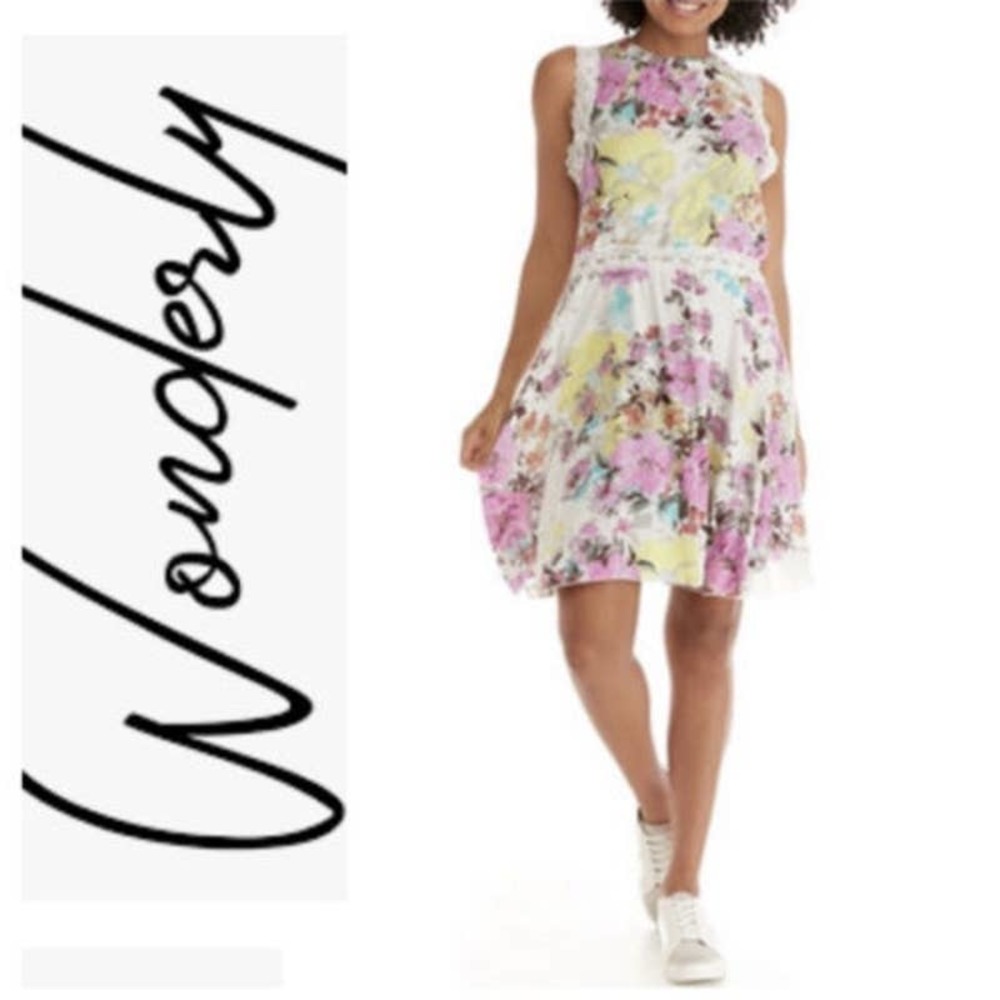 Wonderly Sleeveless Hi Neck Floral Print Lace Details Dress Size Large